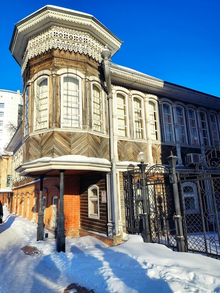 Зимняя экскурсии на машине, очень комфортная. Олег рассказывает интересно, показывает фото как город выглядел раньше и