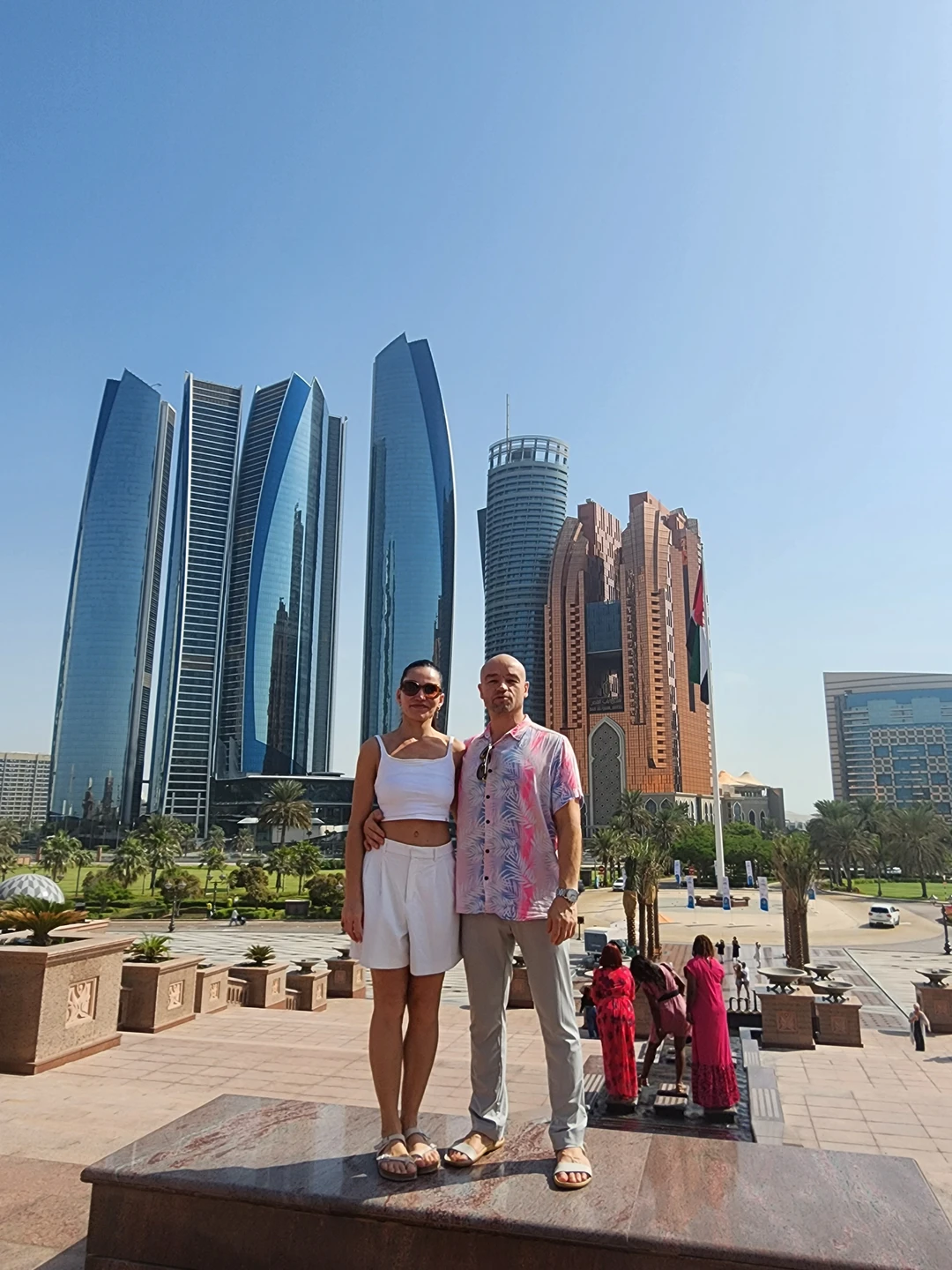 Светлана профессиональный гид, очень интересно рассказывает, много интересного мы узнали благодаря ей! И кроме того помогла