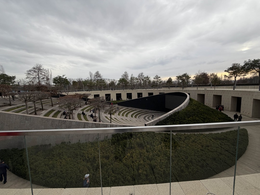 Замечательная экскурсия, была в парке не впервые, но так интересно и познавательно время пролетело. Светлана замечательный
