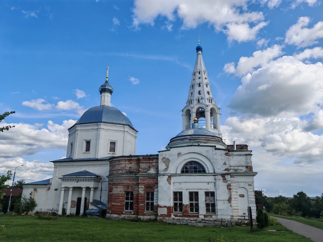 Прекрасный день. Посетили семьёй Серпухов в сопровождении Алины