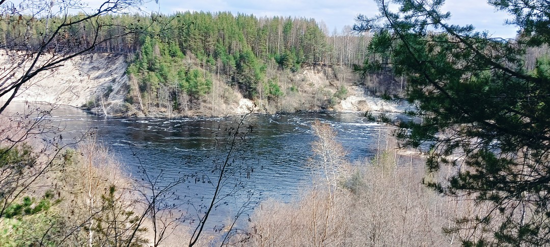 Экскурсия очень понравилась, водитель, он же экскурсовод - не подвёл, рассказывал о местах, об истории края