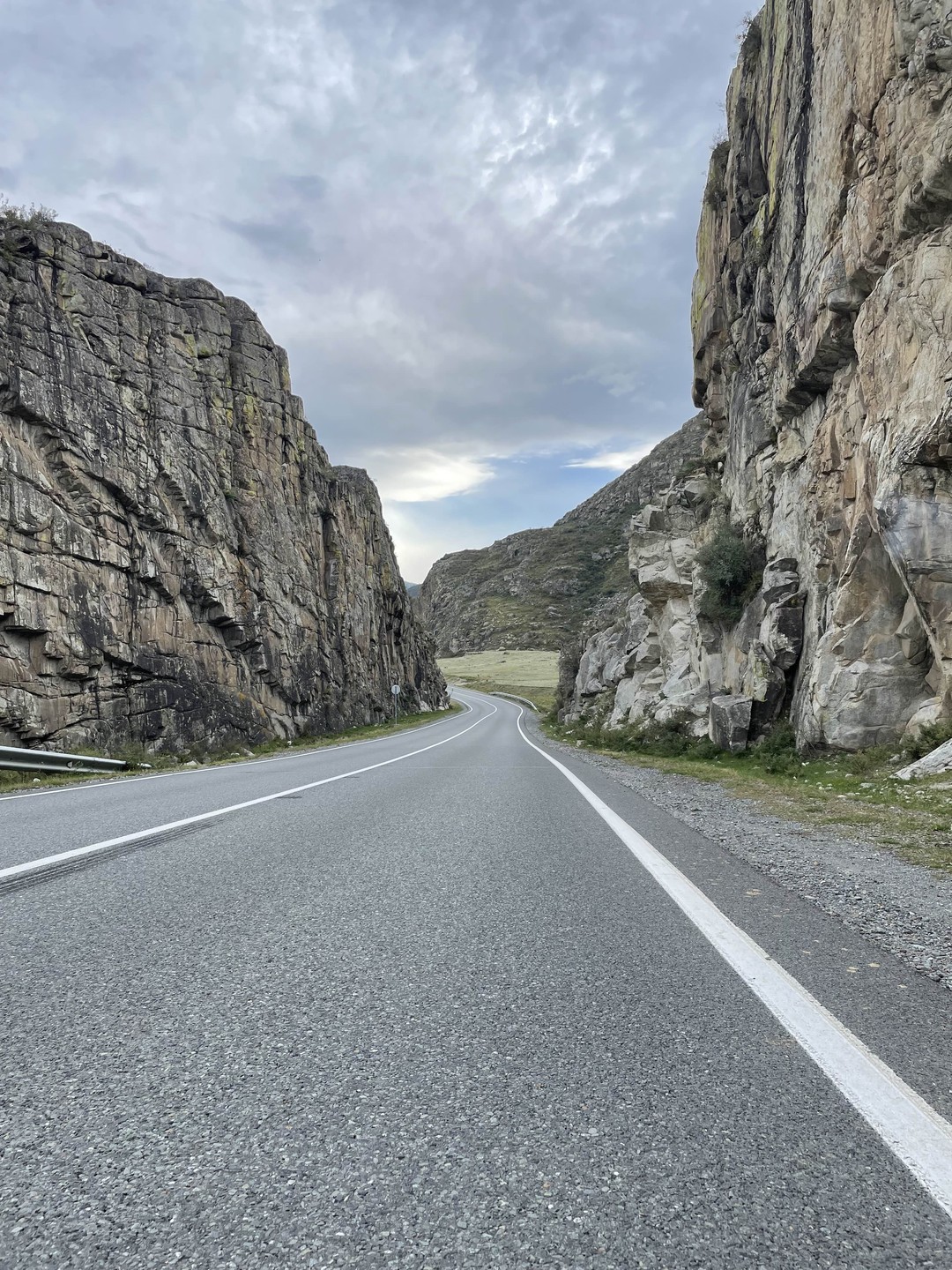 Вот и завершился этот чудесный 4-х дневный тур по горному Алтаю. Нас было 5 туристов +