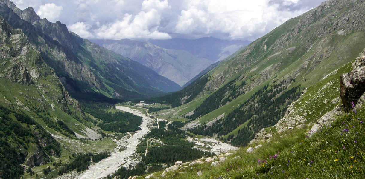 Әйелімді бес адам ұрып жатыр (фото)