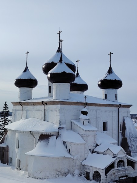 Мария, огромное спасибо за экскурсию. Позновательно, интересно, захватывающее. Это был не монотонный рассказ, а беседа, увлекающая