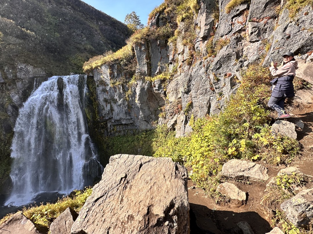 Первый раз в жизни побывали на Камчатке. Выбрали экскурсию на Дачные источники и не пожалели. Отличный