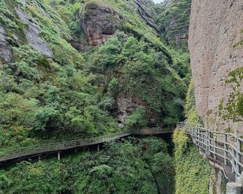 Отдых в горах Лунхушань