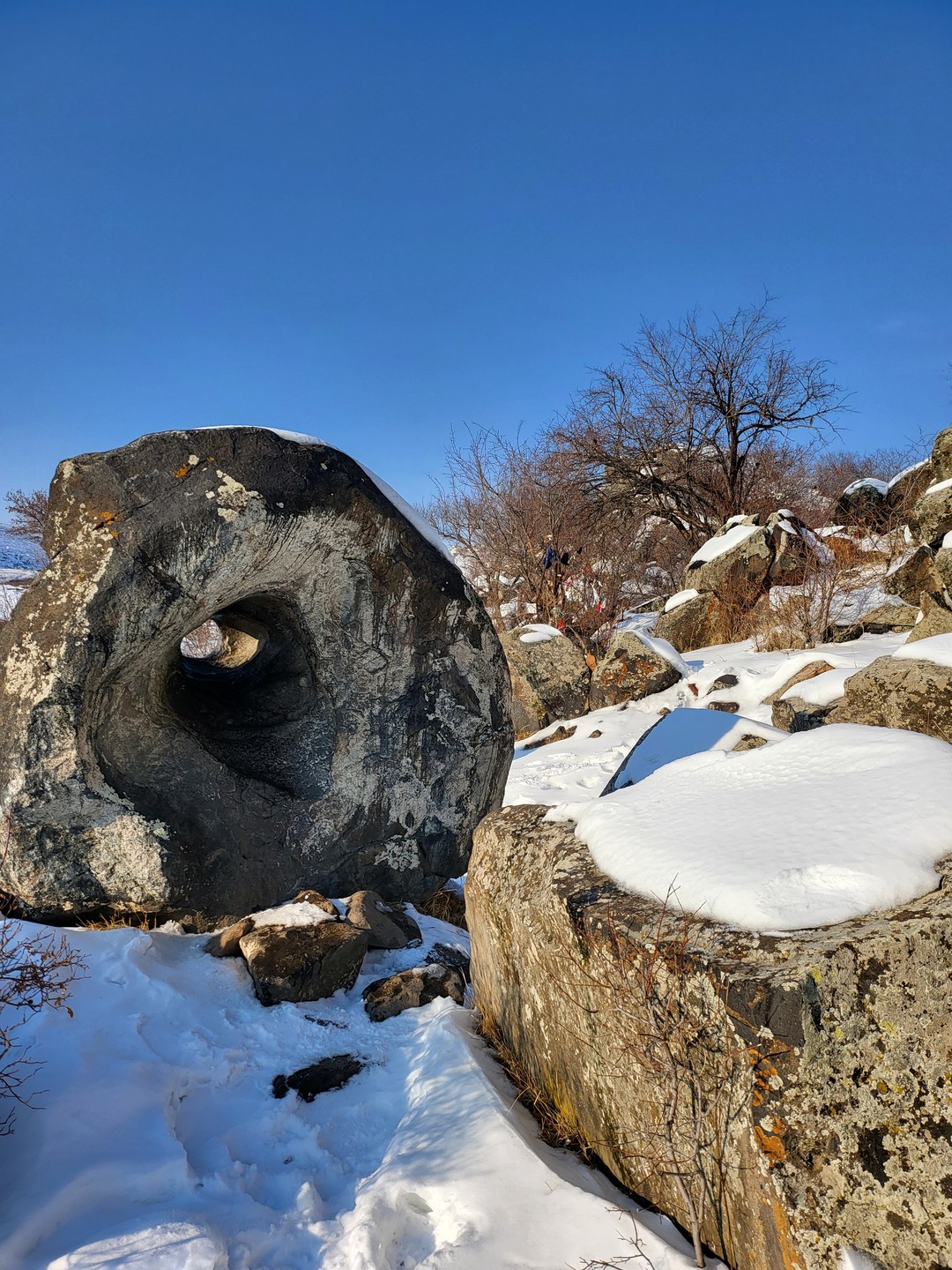 Очень благодарна за незабываемую экскурсию Александру! Спасибо большое, побывали,там,где,можно сказать не ступала нога человека))) зимой уж