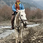 Оксана - представитель команды гидов