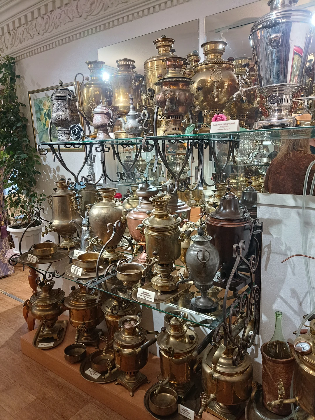 Очень интересное путешествие. Узнаете о жизни и ремеслах Нижнего Новгорода и Городца, места где умер Александр