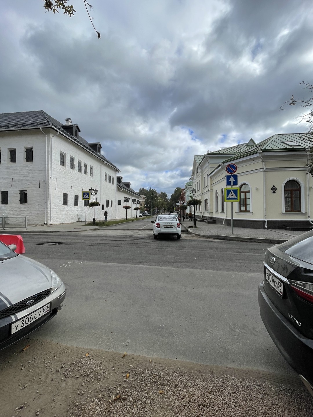 Экскурсию по губернскому городу нам провела Наталия. Отличный гид, с удовольствием прогулялись вместе с ней по