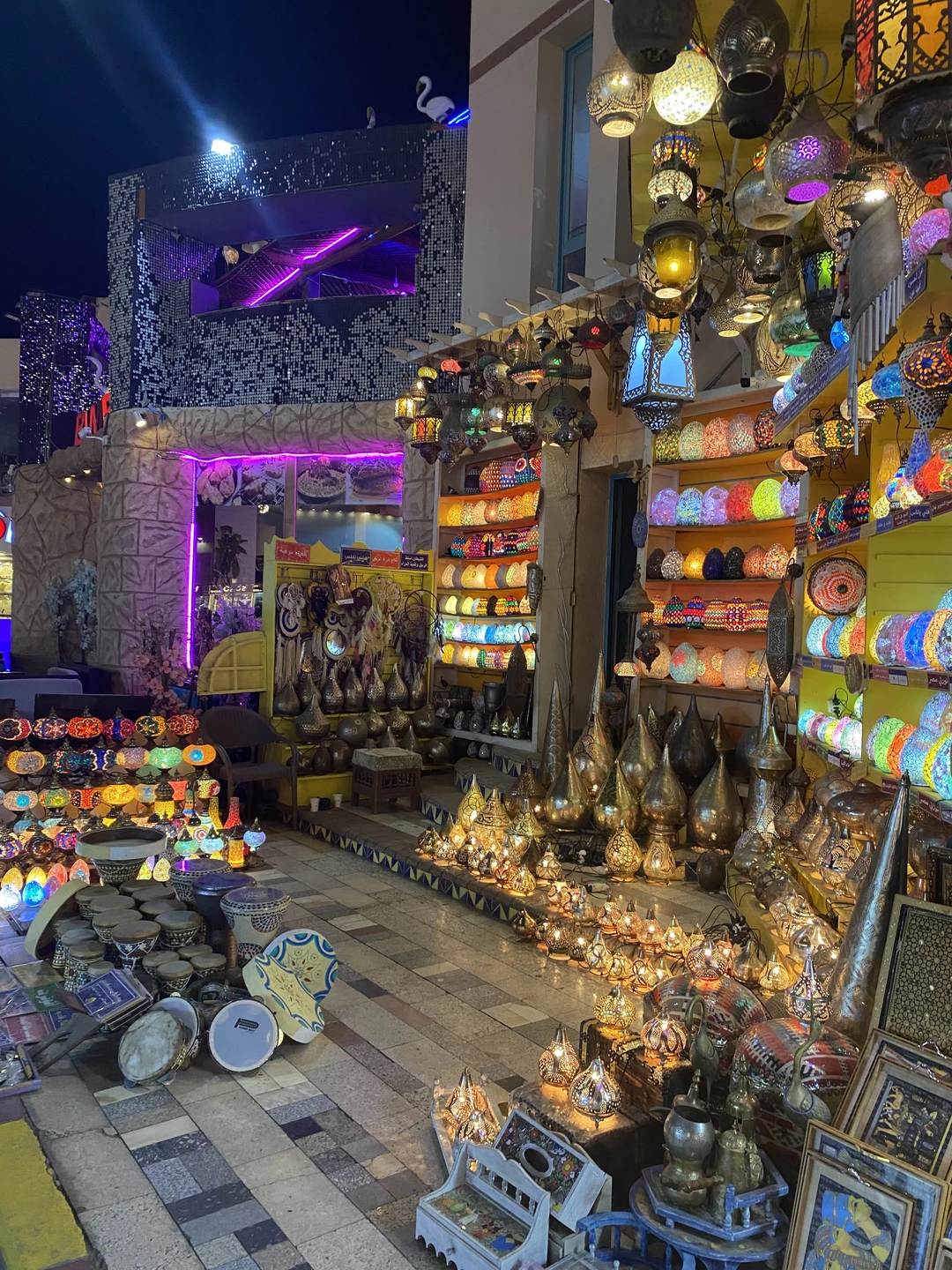 Хорошо провели время, единственное что хотелось бы побольше времени у кафе Фарша-очень там красиво (в само