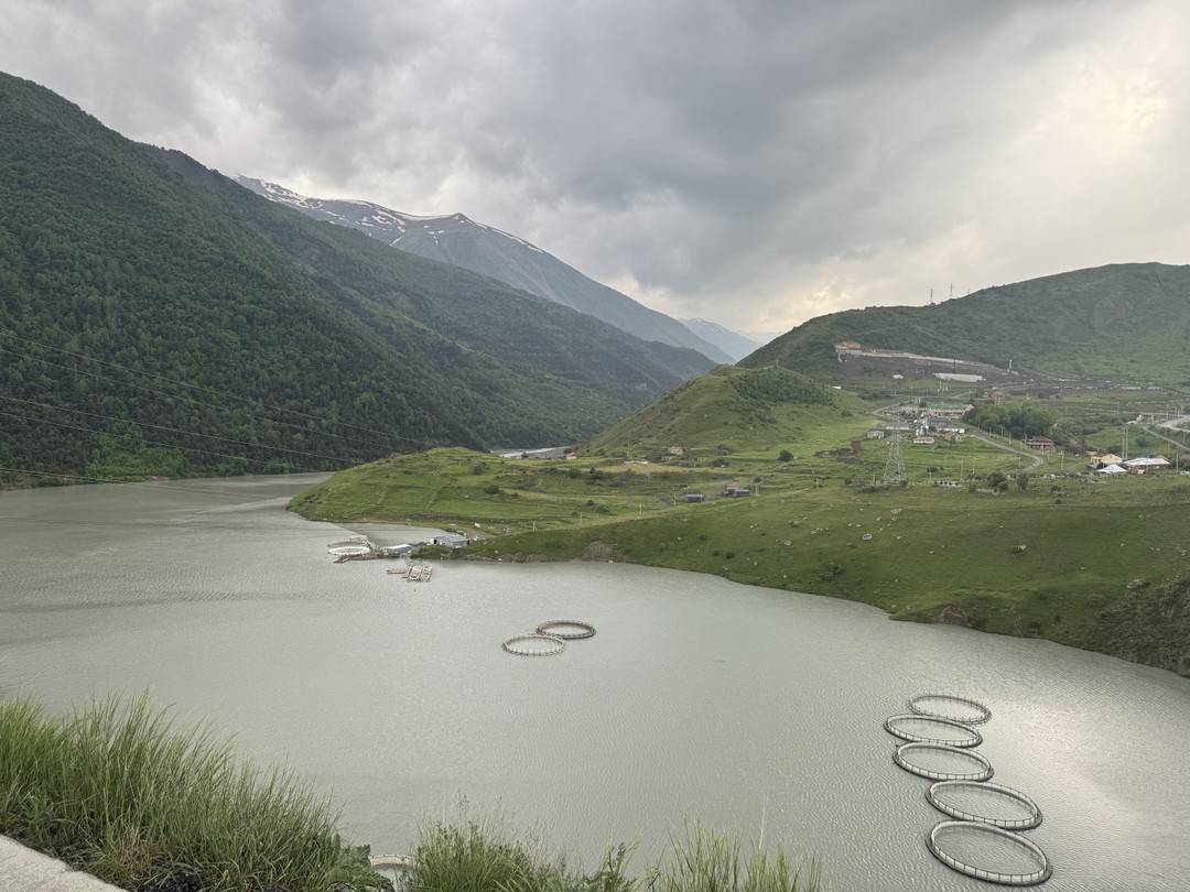 Путешествие по Осетии: Куртатинское ущелье, некрополь и водопады (Ксения)