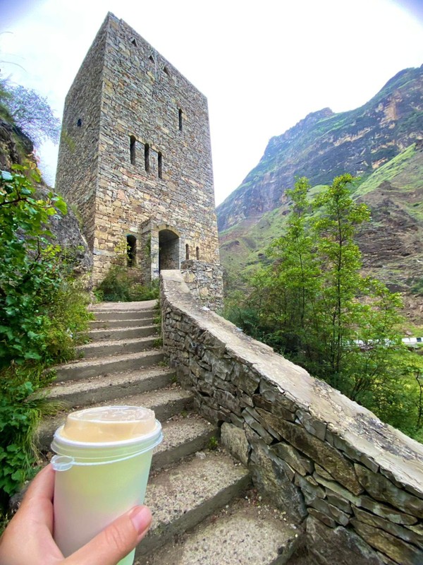 Из Махачкалы в горы - к древним аулам Кахиб, Гоор и Языку тролля