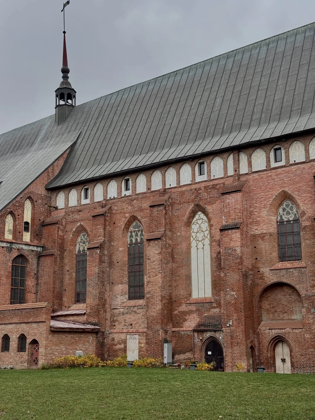 Инга потрясающий экскурсовод, очень приятный человек. Полностью провела по всем местам, которые я запланировала. Информационно подкована