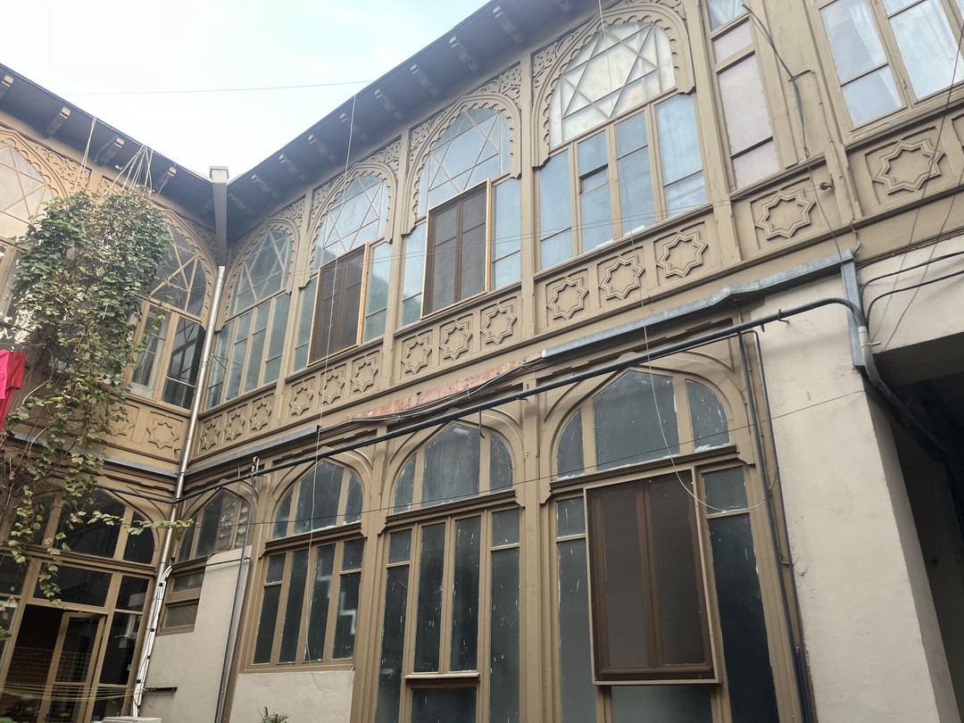 Увлекательная экскурсия в сопровождении профессионального гида. Вас очень гостеприимно и доброжелательно встретят, заботливо проведут по тайным