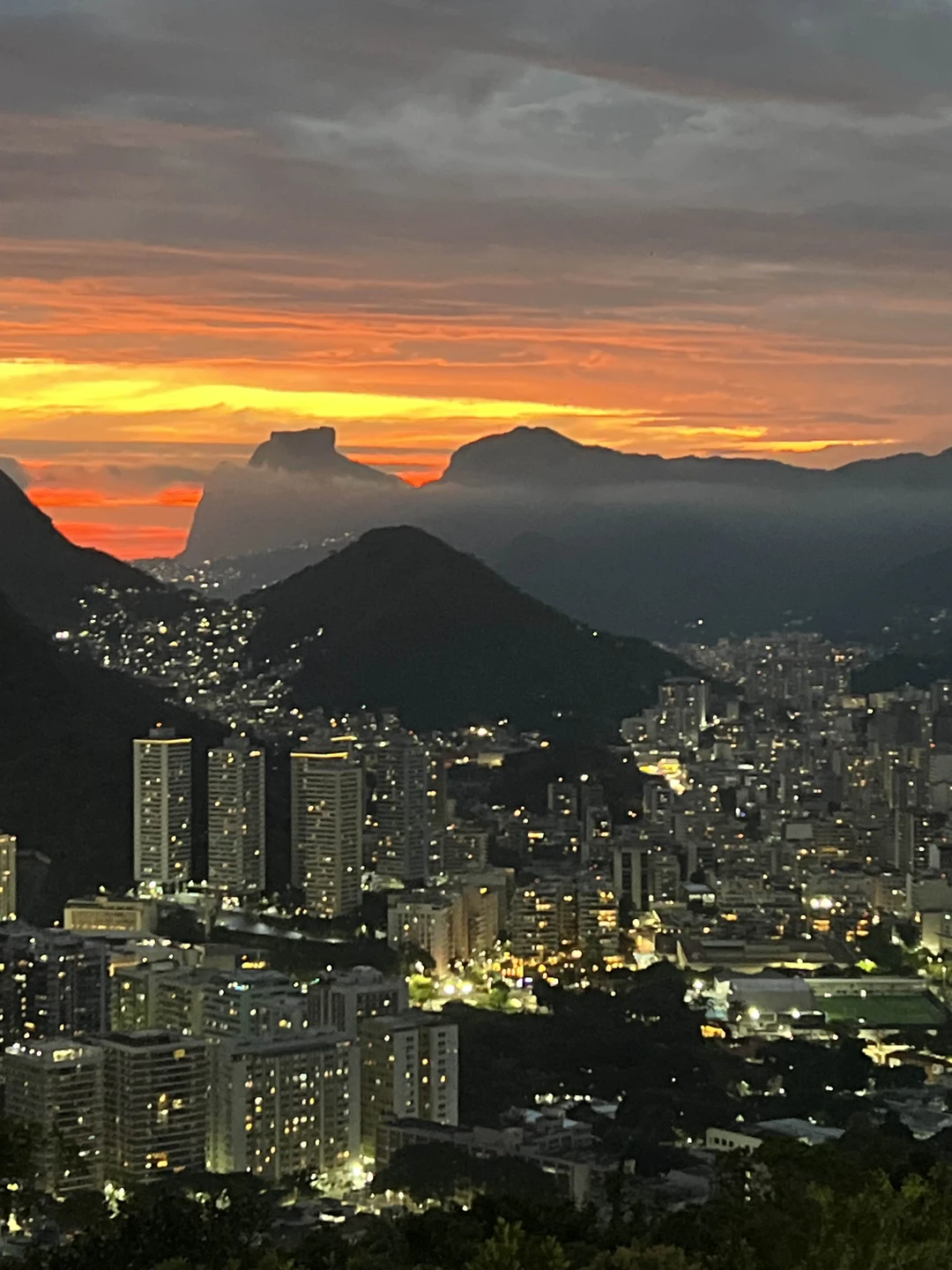 Однозначно рекомендую. Нашим гидом была Оксана, очень харизматичная, коммуникабельная. Подача материала интересная 👍