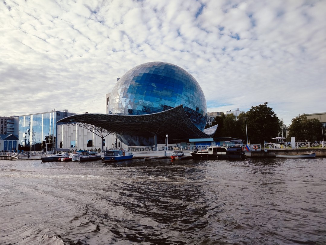 Прекрасная, насыщенная программа. Гид 10/10. Грамотная, поставленная речь. Видно сразу любит и знает свой город. Слушали