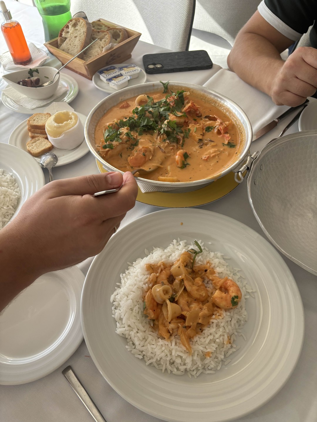 Программа экскурсии невероятно насыщенная, но от такой красоты устать невозможно! Дворцы Синтры, причудливые и завораживающие, мыс