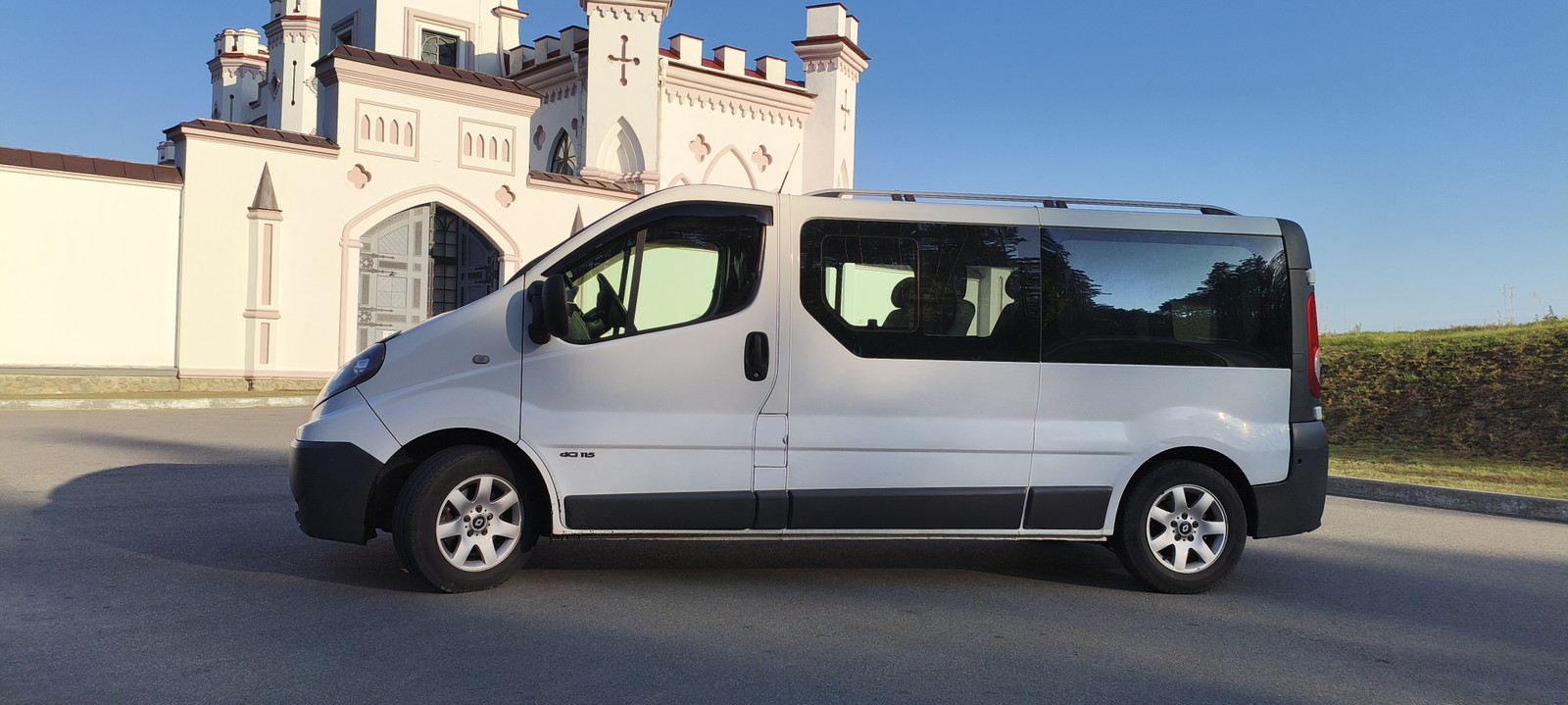 Трансфер из Бреста — в замки Коссово, Несвиж, Мир и обратно