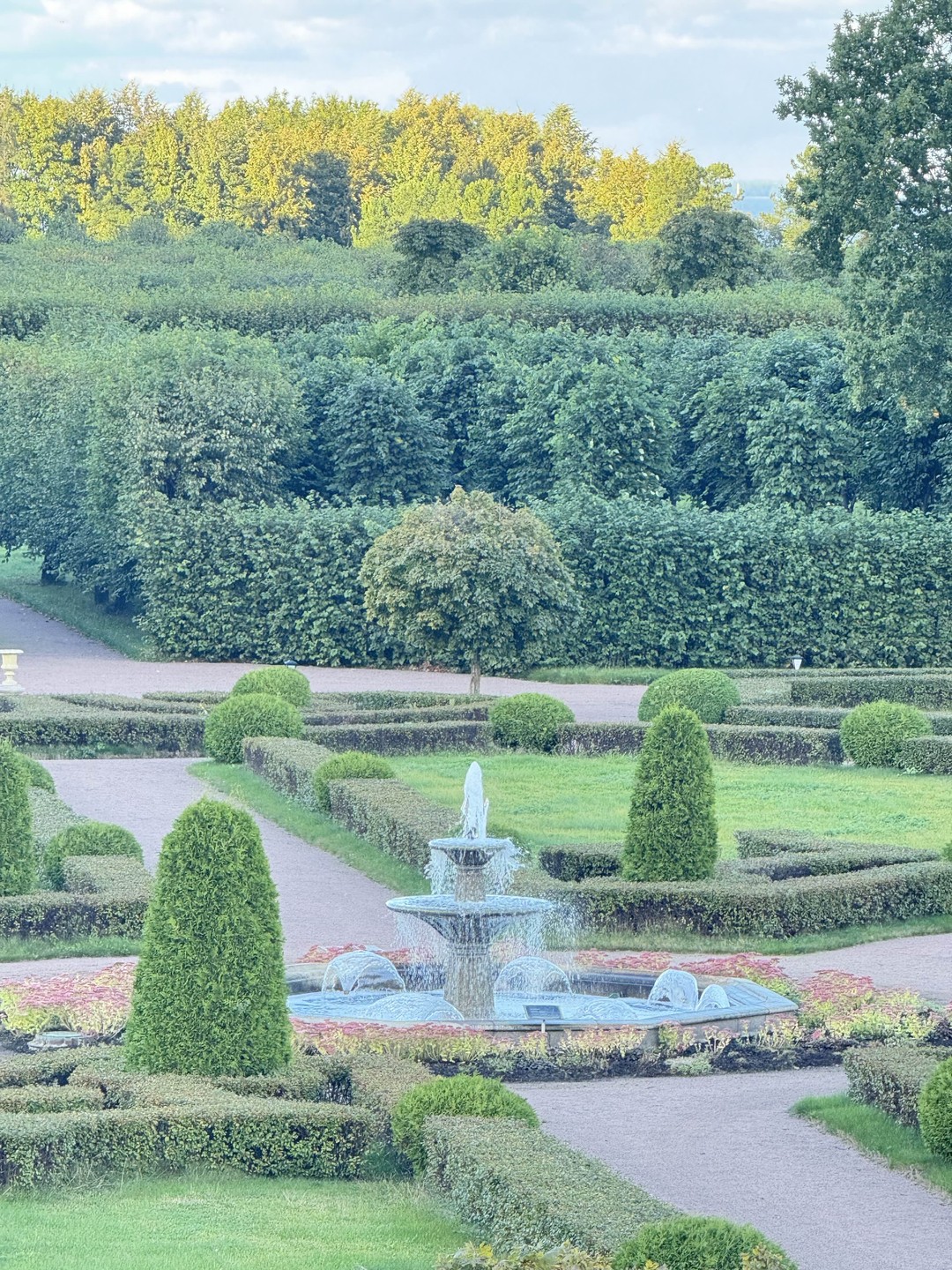 Константиновский дворец в Стрельне (из Петербурга) (Елена)