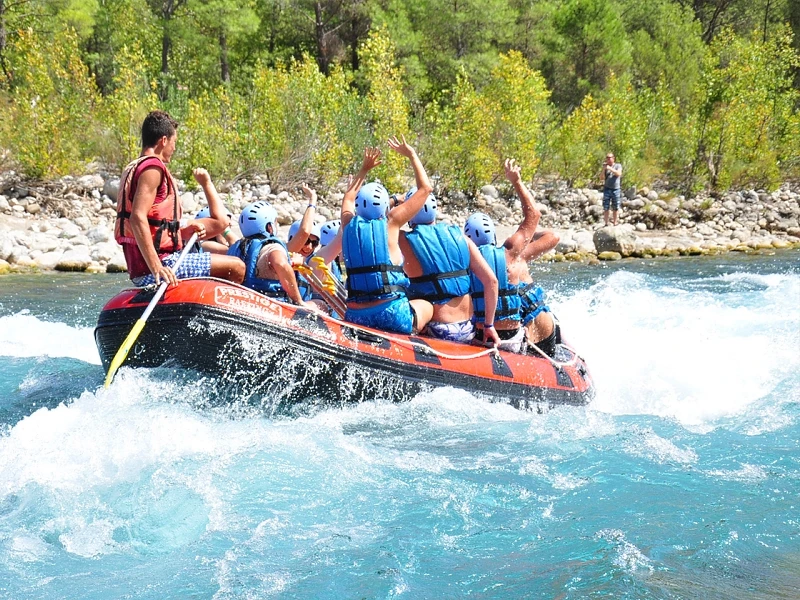 По каньонам Кёпрюлю и Тазы из Сиде: рафтинг и джипинг/кабрио-сафари