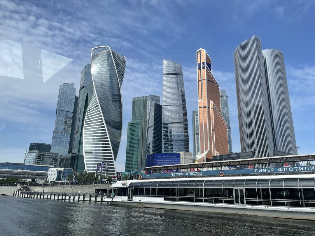 К небоскрёбам по Москве-реке - путешествие в мир облаков (Елена)