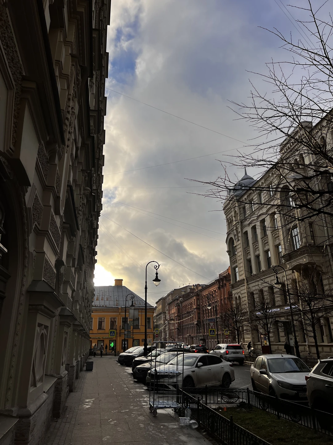 Экскурсия огонь! Как будто гуляли с другом, который показывает нам свой любимый город. Видно что вложена