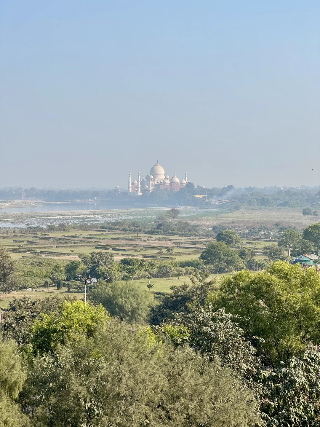 Все прошло прекрасно! Нас встретили утром у отеля в Дели! Очень комфортно довезли до Агры, где нас встретил Али!