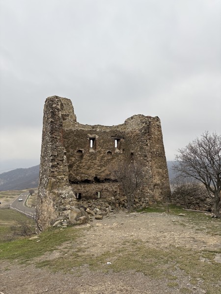 По договоренности, мне провели индивидуальную экскурсию. Проводил ее гид Алик. Это был самый комфортный, чуткий и