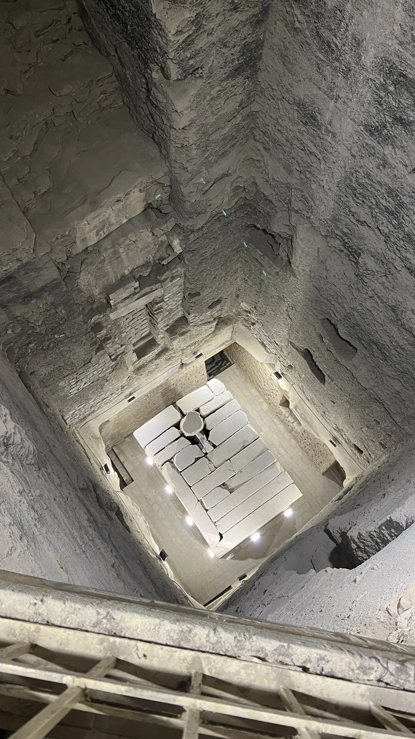 Очень интересная экскурсия, посетили много пирамид внутри, и гид щедро делился различными интересными местами, угощал напитками