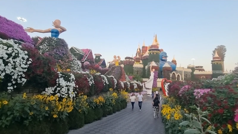 Хочу оставить самый тёплый отзыв об индивидуальной экскурсии из Абу-Даби в Дубай. Это был не просто