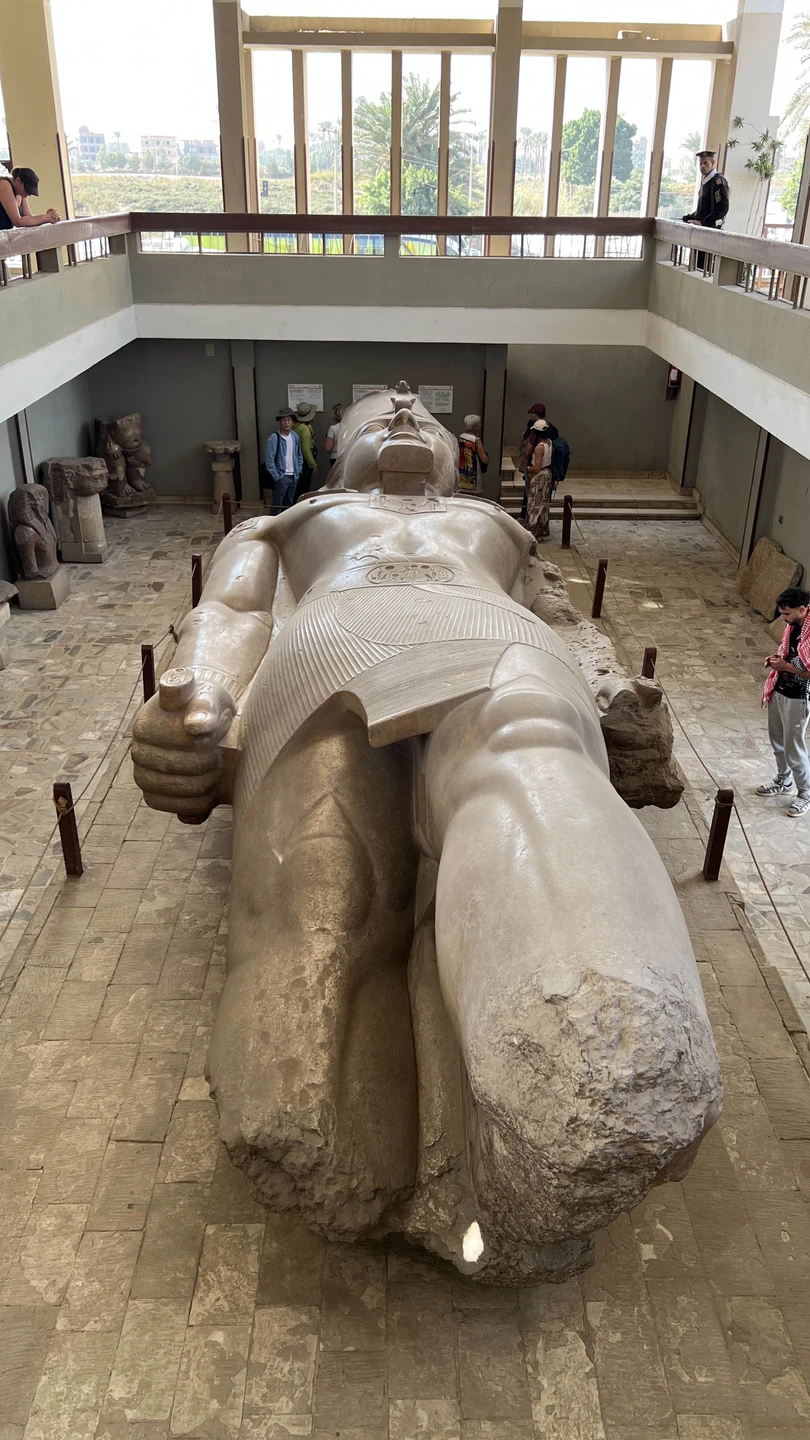 Очень интересная экскурсия, посетили много пирамид внутри, и гид щедро делился различными интересными местами, угощал напитками