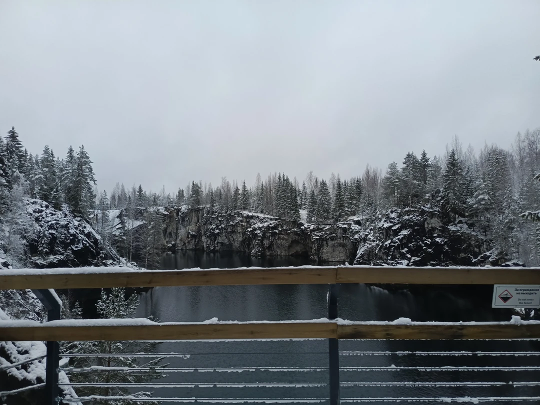 Экскурсия потрясающая, по дороге экскурсовод рассказывал историю края и включал композиции на корельском языке. Сами парки