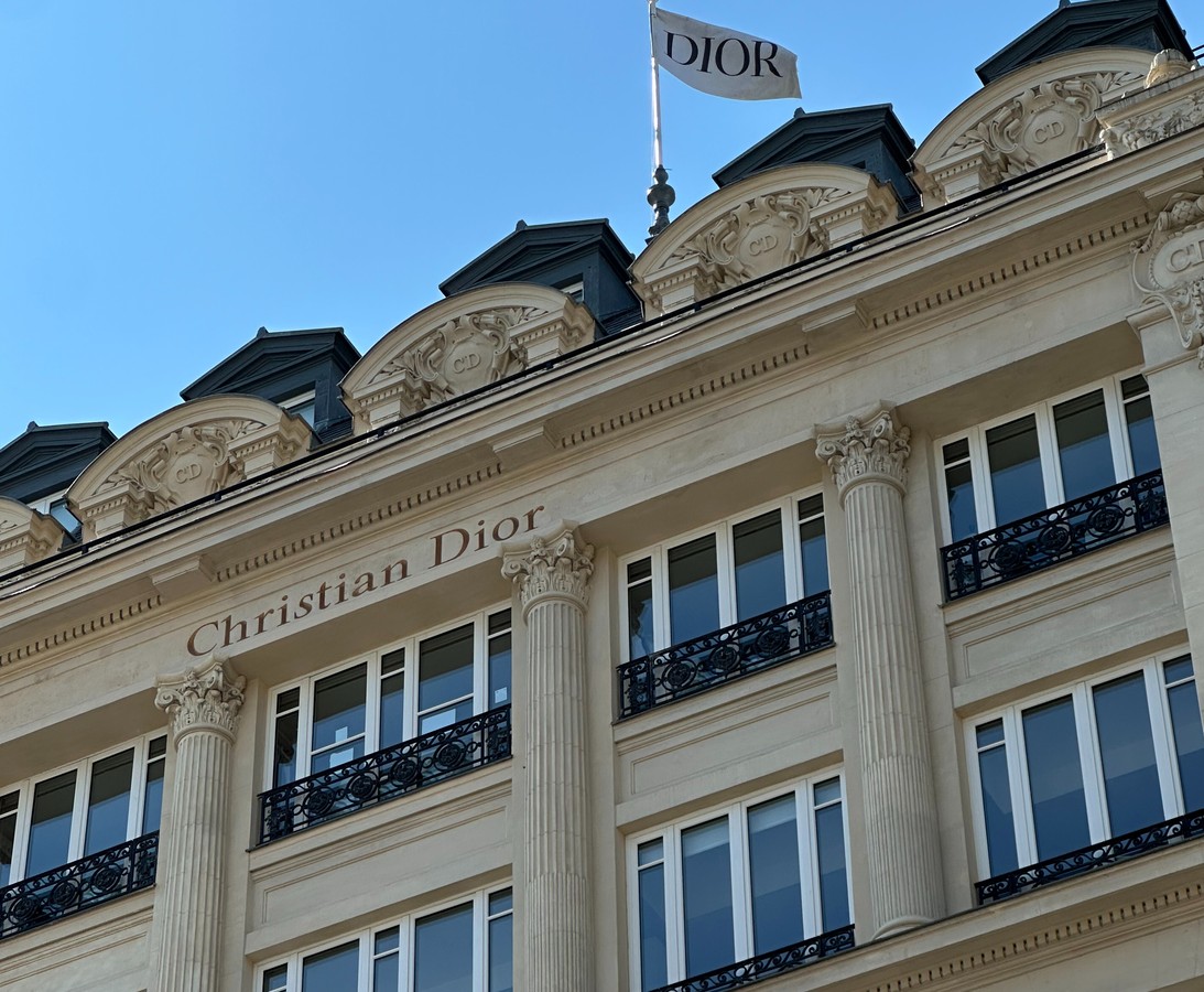 Главное изображение экскурсии - Мода сквозь улицы Парижа: от Людовика XIV до Dior
