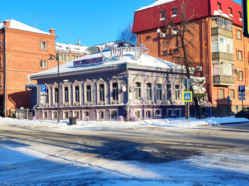Зимняя экскурсии на машине, очень комфортная. Олег рассказывает интересно, показывает фото как город выглядел раньше и