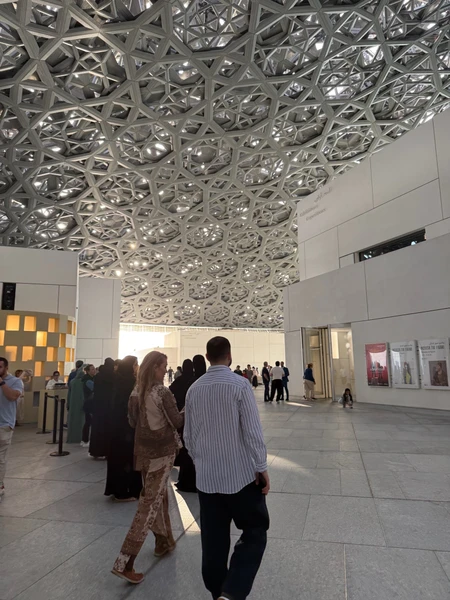 Великолепие столицы: на машине по Абу-Даби (Альберт)