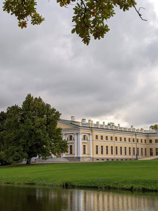 Велосипедная экскурсия по Александровскому парку в Петербурге