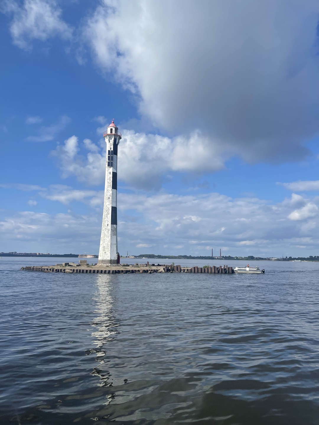 Форты Кронштадта на водной прогулке (Леночка)