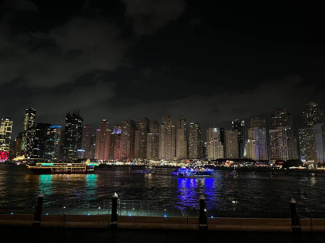 На каждую локацию немного времени, но это обзорная экскурсия, она дает представление куда можно добраться следующим раз своим ходом