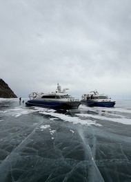 Фото отзыва 1: экскурсия "Поездка на хивусе в бухту Песчаная — к ледяным чудесам Байкала!"