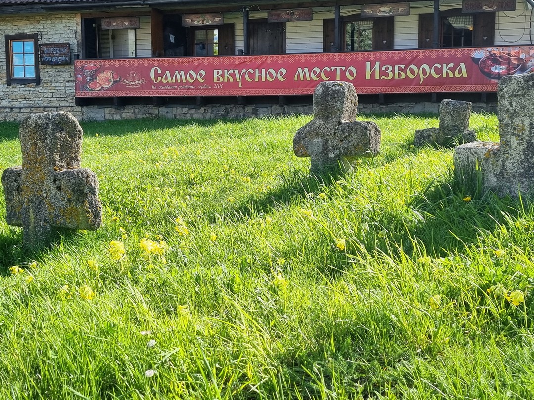 Святые Печоры и древний Изборск: экскурсия в небольшой группе (Александр)