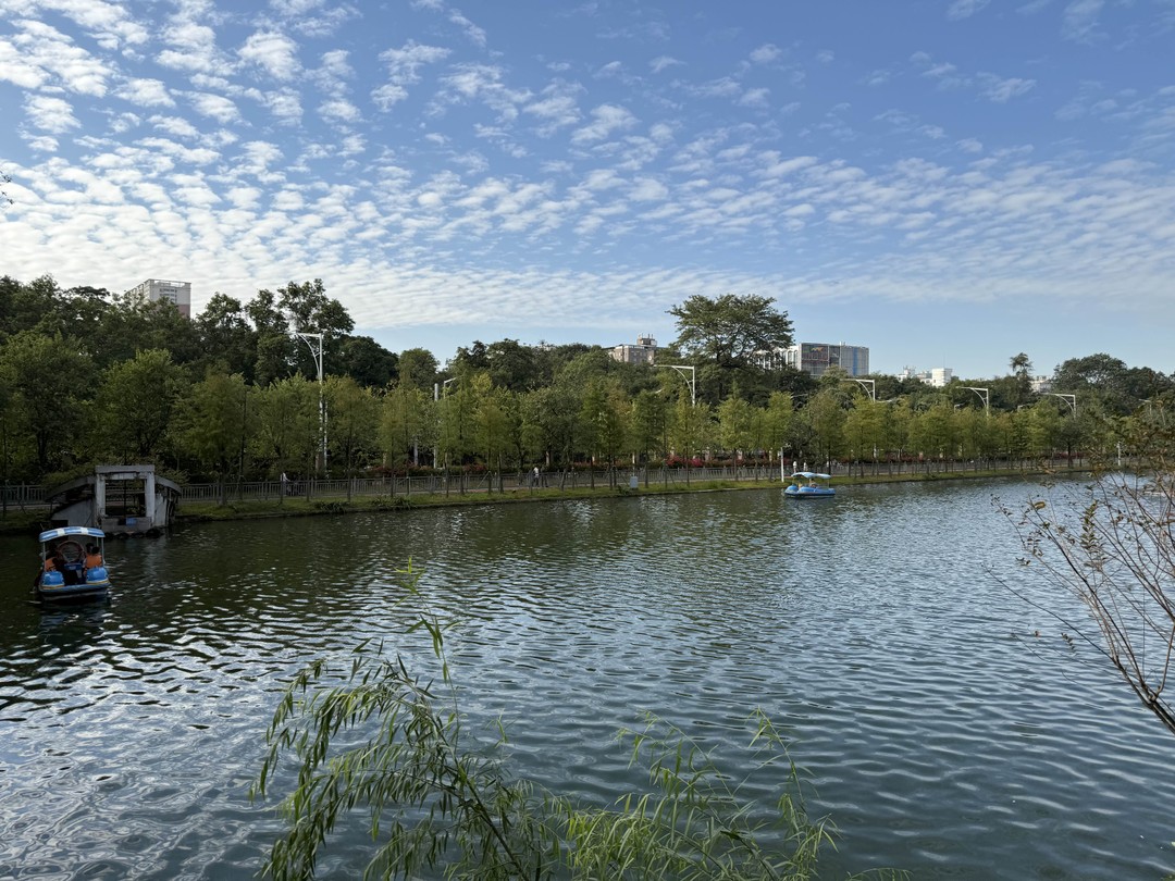 Это был отличный экспириенс! Идеальный выбор локаций, перемещение, и главное сам рассказ! Вячеслав знает как все