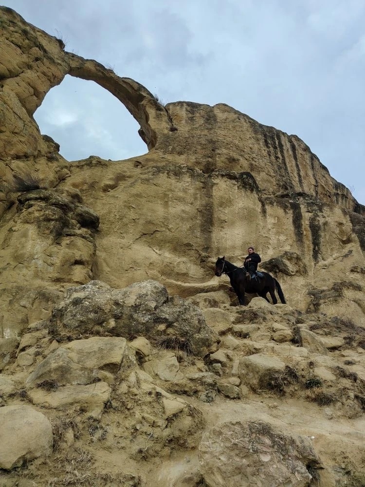 Добрый день. Хотим здесь поделиться своим восторгом об экскурсии и гиде Александре. Мы впервые приехали на