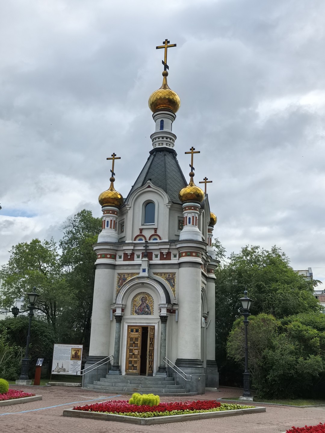 Юлия - интересный, начитанный, внимательный, красивый экскурсовод! Отличная экскурсия проведена с любовью к тому, о чём