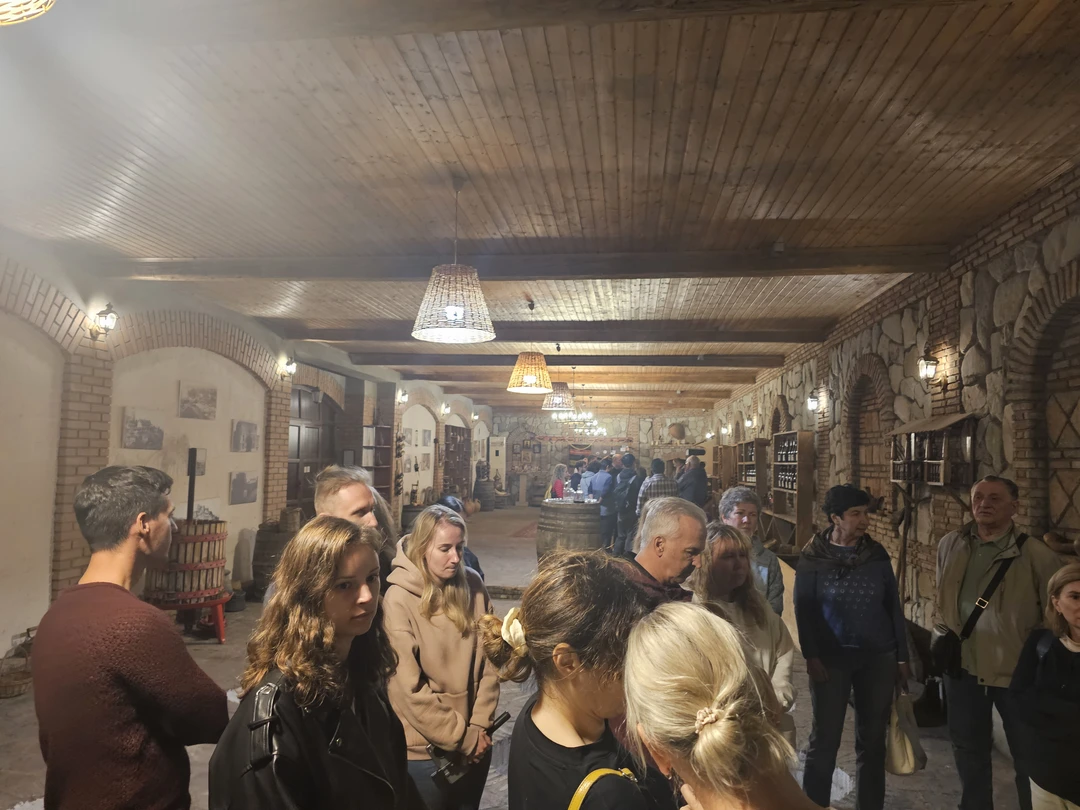 Тока просто супер гид. Весело провели время, каждому уделил внимание и помог. Чувство юмора на высоте