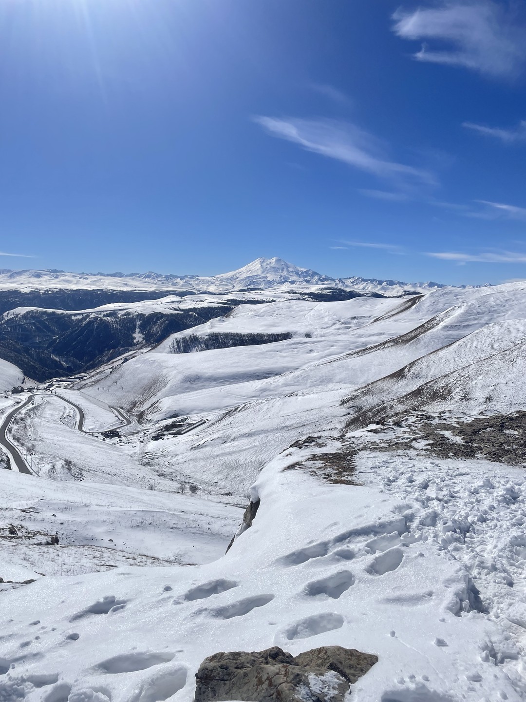 Отличная поездка в горы! Виды потрясающие! Очень удобно, что забирают после 11 часов и привозят обратно как раз к ужину