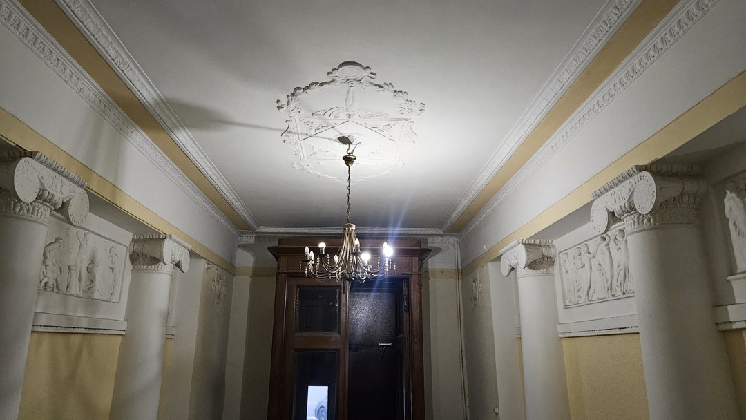 Дворы, парадные и доходные дома Москвы (Анастасия)