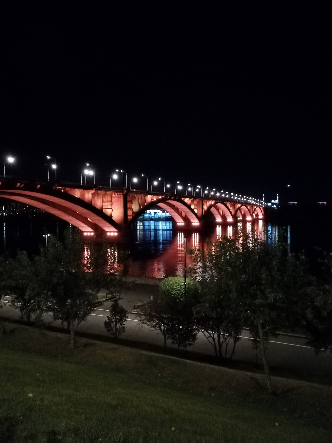 Красноярск под покровом ночи (Ольга)