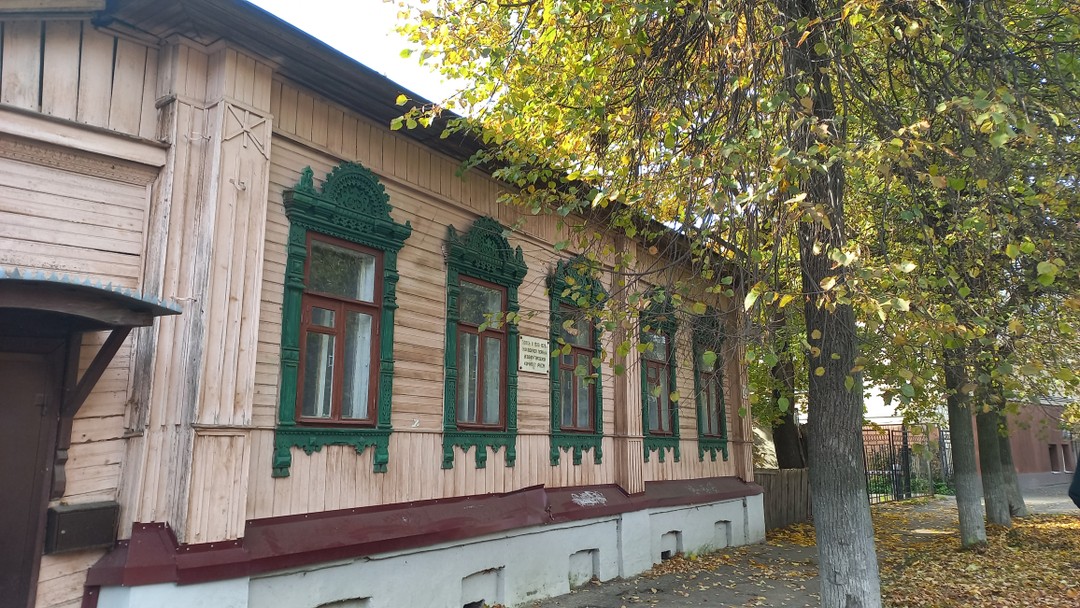 Знакомство с незнакомым городом лучше всего начинать с экскурсии с местным гидом. Мы стараемся следовать этому