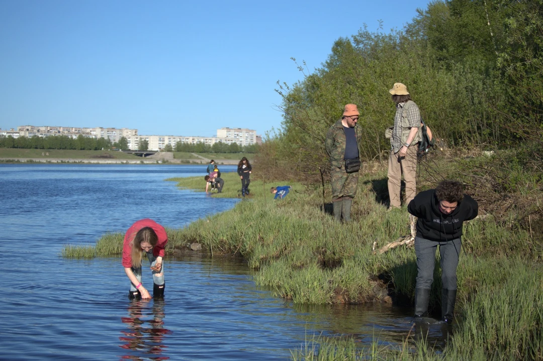 интересный маршрут, очень насыщенный, очень интересные рассказы и Профессор Дмитрий, главный по аммонитам 💪🏽 спасибо Владимиру